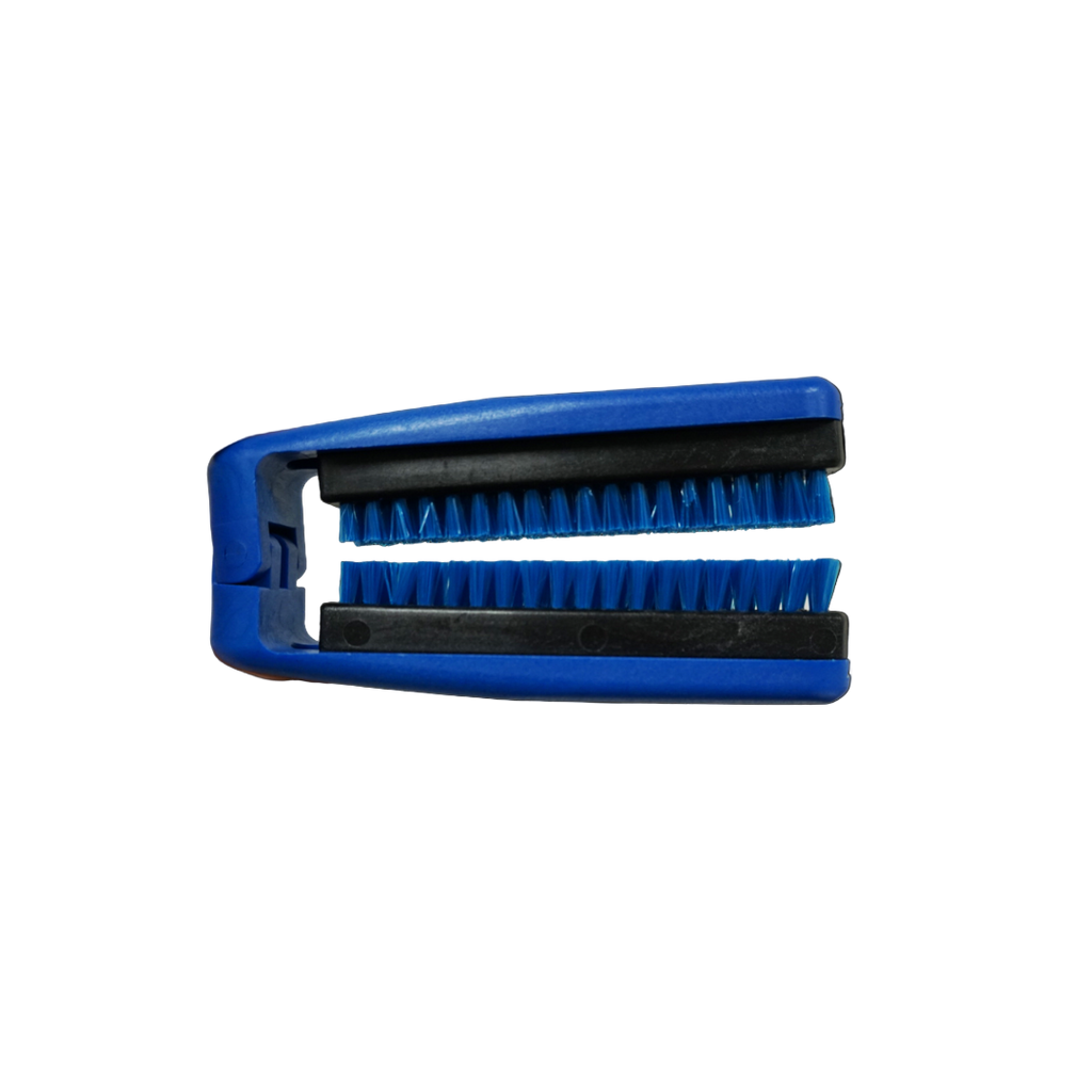 Blugator Seatbelt Brush