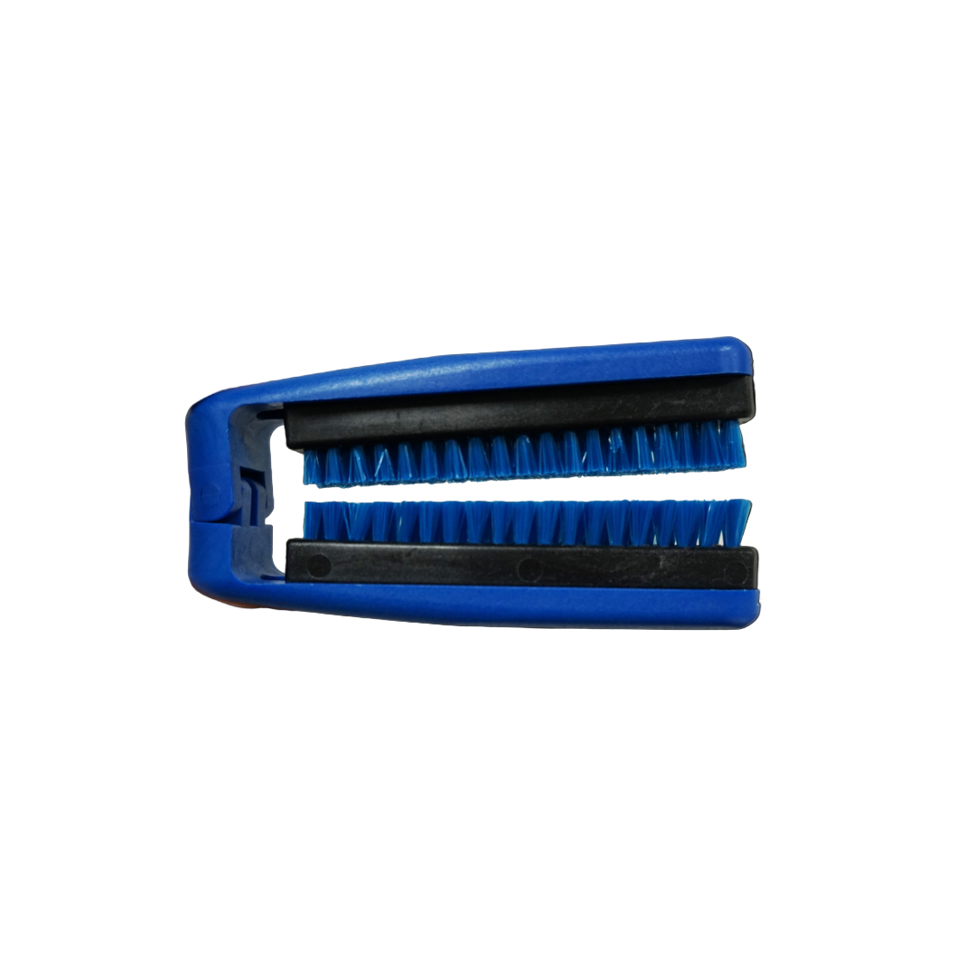 Blugator Seatbelt Brush